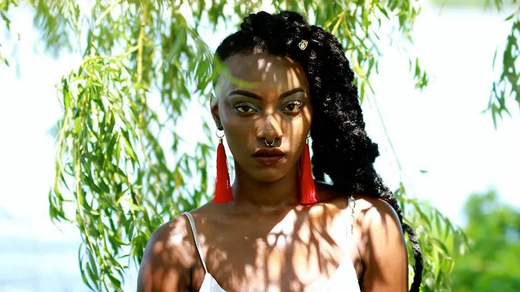 Mayah Dyson // L'International
