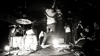 METZ + THE BODIES en concert