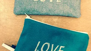 Atelier De Couture À La Recyclerie Ma pochette Love