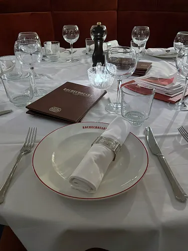 Hôtel Rochechouart Restaurant Paris