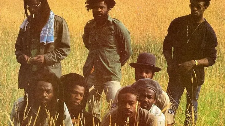 Black Roots + aba shanti i en concert