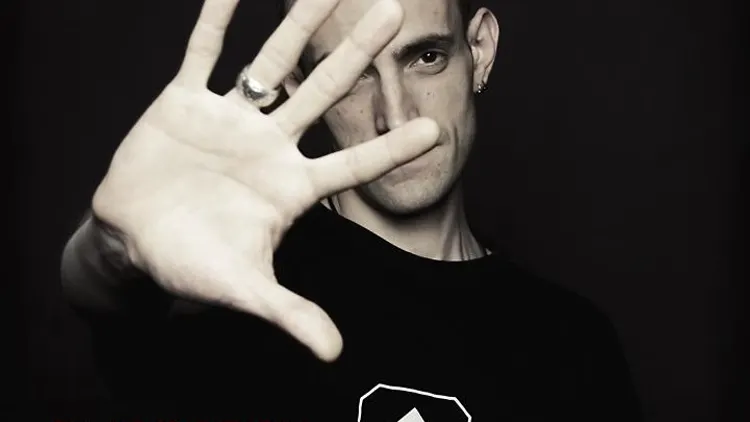 D'jamency (IAMT, Skryptöm, Neverending) &  Reno Cerax  (4 Elements, Crash Tunes)