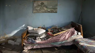 Mathieu Pernot - La ruine de sa demeure