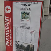Le Carré Rouge
