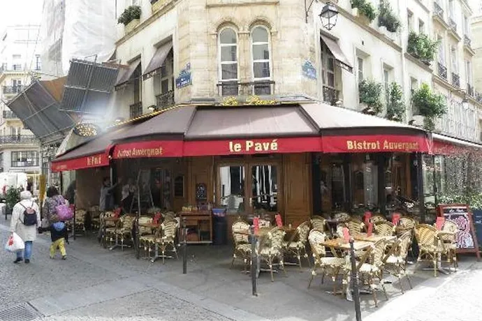 Le Pavé
