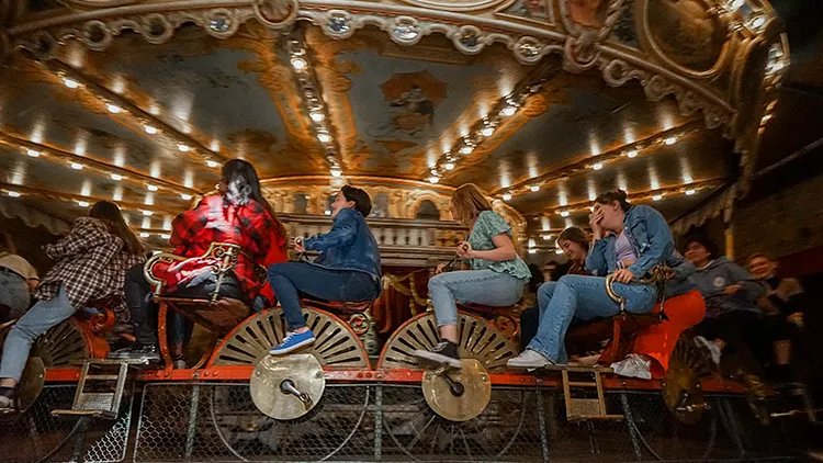 En avril, visitez l’insolite Musée des Arts Forains – Pavillons de Bercy