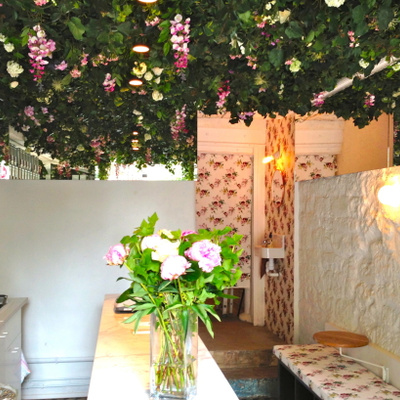Lily of the Valley : le nouveau bar à thé raffiné du Marais