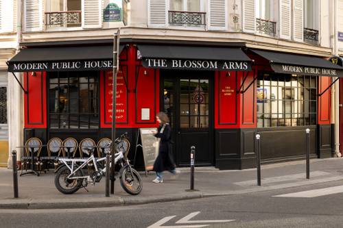 The Blossom Arms Restaurant Bar Paris