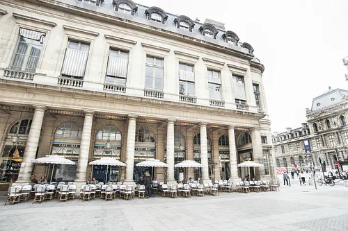 Le Nemours Bar Restaurant Paris