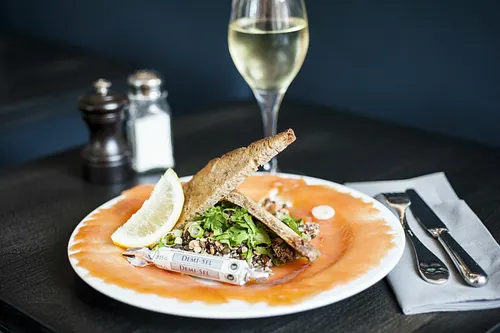 Le Nemours Bar Restaurant Paris