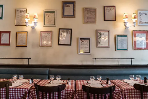 Aux Bons Crus Restaurant Paris