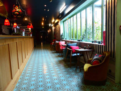 Le Bar à Bulles de la Machine du Moulin Rouge Restaurant Bar Paris