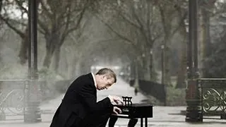 Hugh Laurie