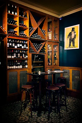 Joséphine, Caves Parisiennes Restaurant Bar Paris