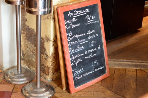Café Petite Restaurant Paris