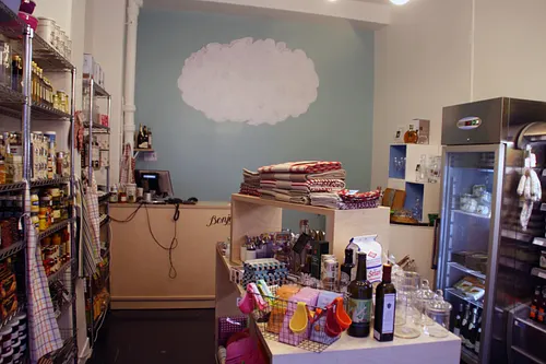 Bonjour Le Marais Restaurant Shop Paris