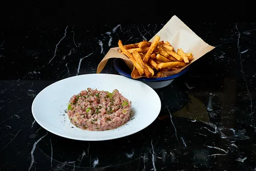 La Table D’Hugo Desnoyer Restaurant paris
