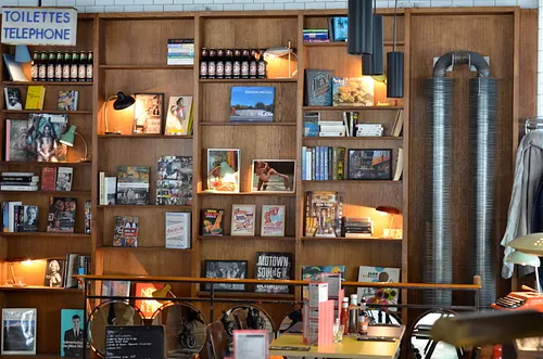 Le Danny Hills Restaurant Bar Paris