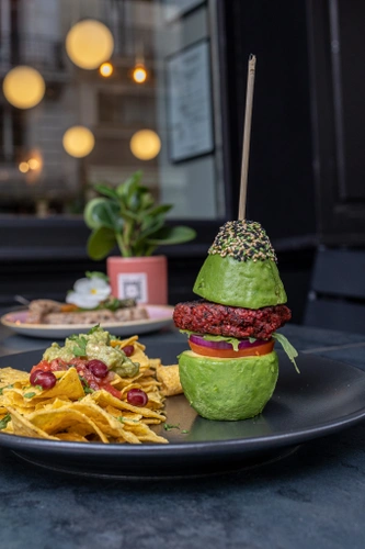 Avocado Show Restaurant Paris