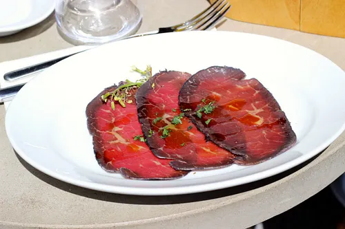 Merguez & Pastrami Restaurant Paris