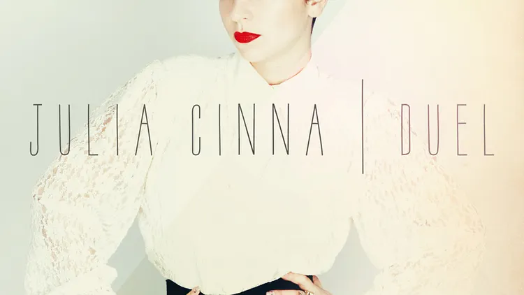 Julia Cinna -  Duel
