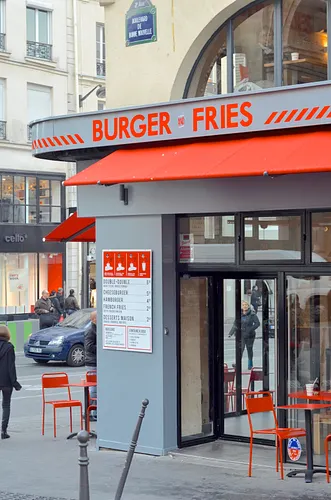 Burger and Fries Restaurant Paris