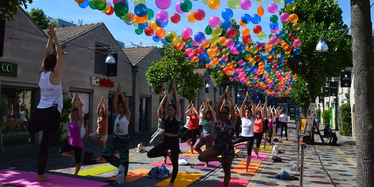 Yoga Afterwork :  un cours de yoga au coeur de Bercy Village