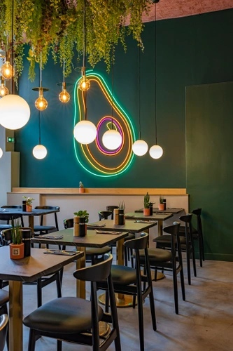 Avocado Show Restaurant Paris