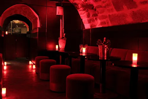 Le Cap Rouge Bar Paris