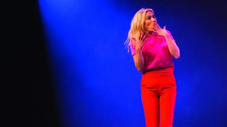 Caroline Vigneaux dans croque la pomme