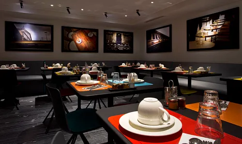 L'Hôtel Atmosphères Galerie d'art Hôtel Paris