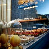 L'Éclair de Génie Café