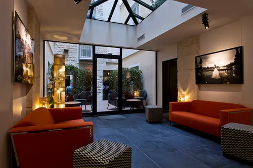 L'Hôtel Atmosphères Galerie d'art Hôtel Paris