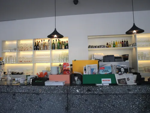 Le Café monde et médias Restaurant Bar Paris