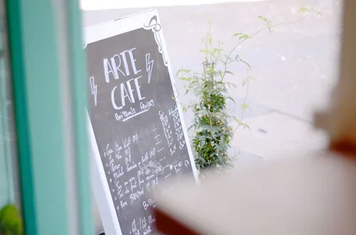 Arte Cafe par Chez toi ou Chez moi Restaurant Paris