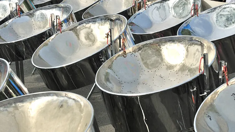 Steel drum de Trinité-et-Tobago / Alain Rouaud