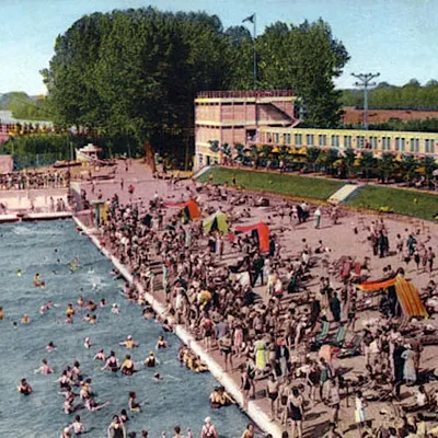 La Plage de la Bellevilloise : bronzette et apéros aux portes de Paris