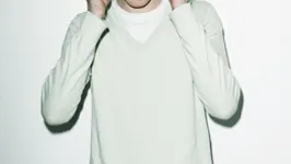 TOM VEK