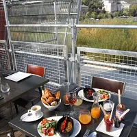 Les Grandes Tables de l'île Seguin