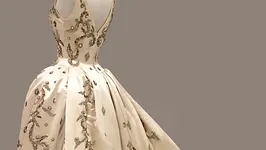 La Mode en majesté. Haute couture et tradition à la cour de Thaïlande