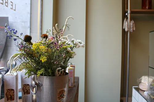 Le Bel Ordinaire Restaurant Shop Paris