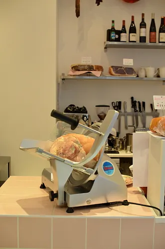 Jolideli Restaurant Shop Paris