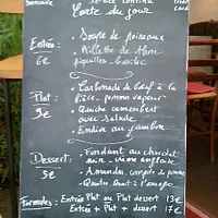 La petite maison dans la cour