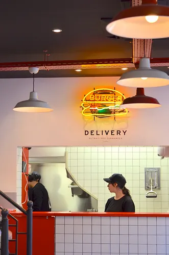 Burger and Fries Restaurant Paris