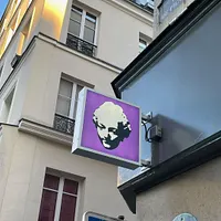 Le collier de la Reine / La cave du collier