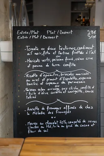 À Table Restaurant Paris