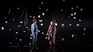 VOLE ENTRE LES DEUX
