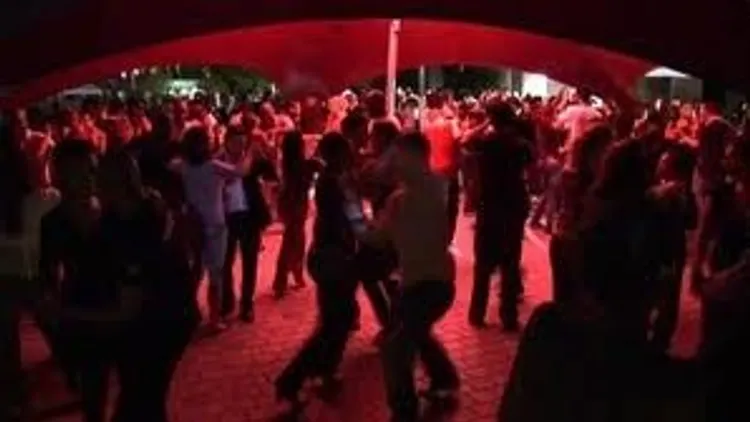 cour de bachata et fiesta en pleine air