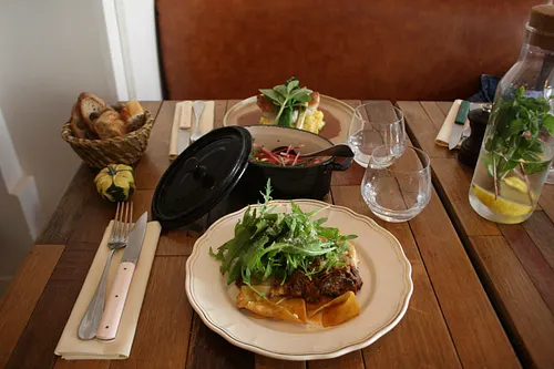 Aux Plumes Restaurant Paris