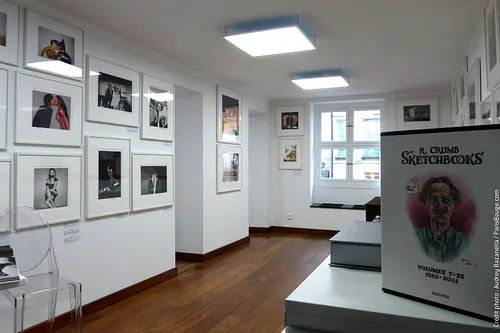 Taschen pop-up store Galerie d'art Shop Paris